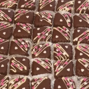 Carrés orientaux au chocolat et aux amandes (Au kilo)