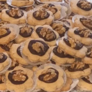 Biscuit oriental au chocolat , noix et amendes (Au kilo)